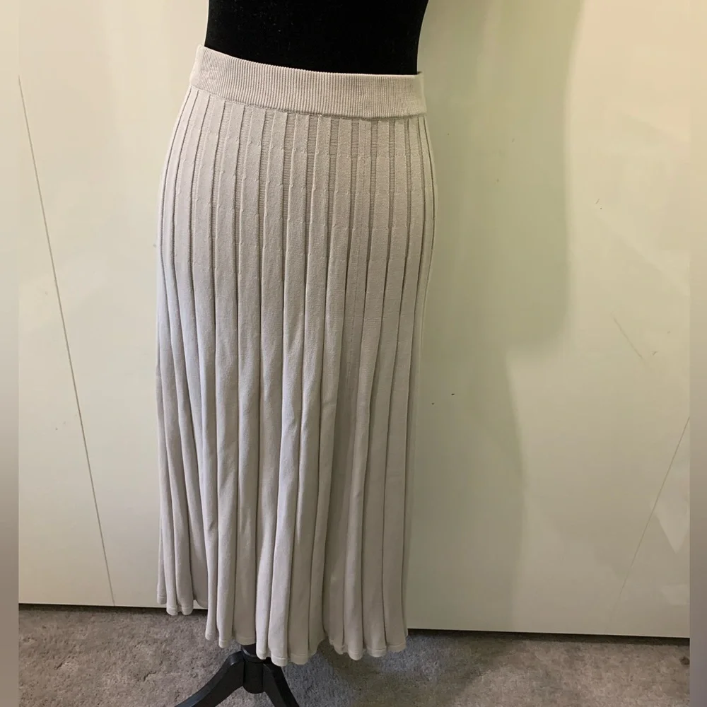 Wilfred Chamfort Light Gray Pleated Skirt ashen (Size M )